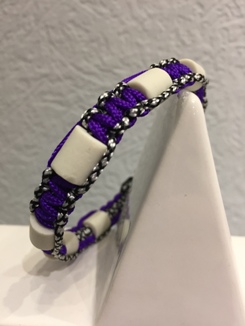 EM-Keramik Halsband in acid purple und silver diamonds.